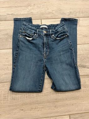 Good American Skinny Jeans in Dark Blue Wash